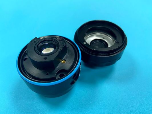 العدسة التركيزية لـ Olympus A10-T1E تتصل برأس الكاميرا